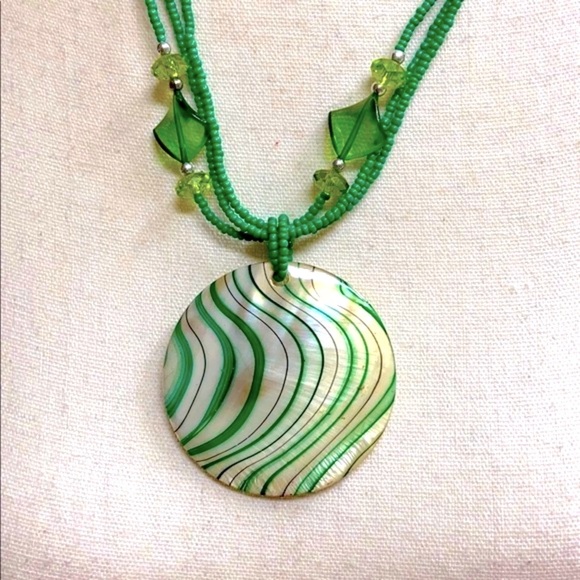 Brilliant Green Abalone Mother of Pearl & Stone Bead Necklace Bracelet Earrings - Picture 4 of 13